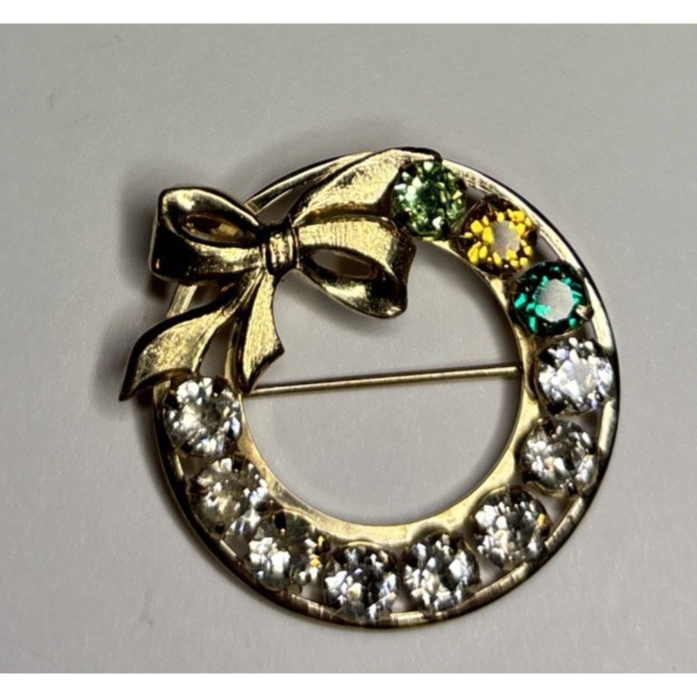 Vintage Tru-Kay TK 12K Gold Filled Rhinestone Wreath Bow Brooch 1"